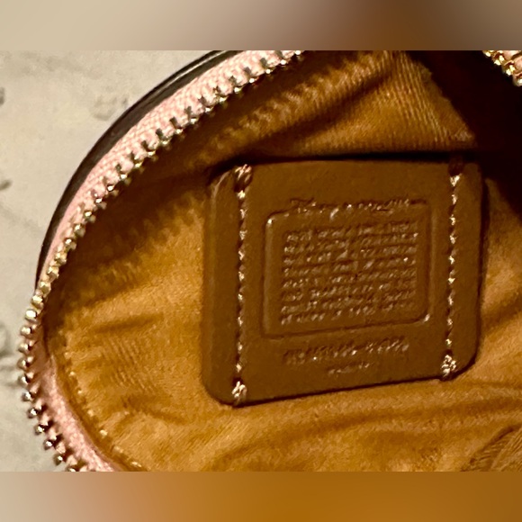 Coach Disney X 101 Dalmatians Keychain - Picture 3 of 3